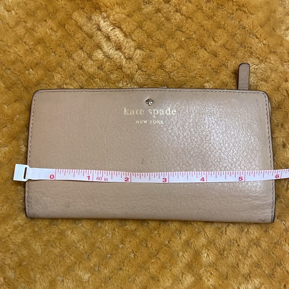 Kate Spade Beige snap closure Wallet - Picture 7 of 8